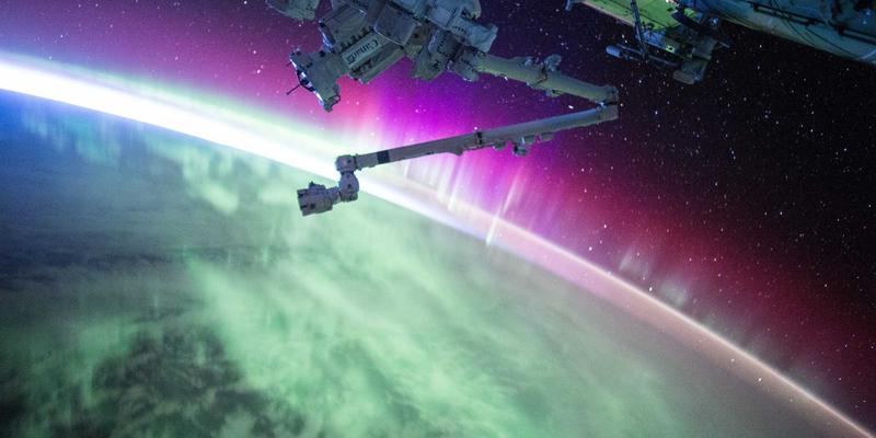 从军事历史到现代装备：深度军事分析如何塑造战争形态